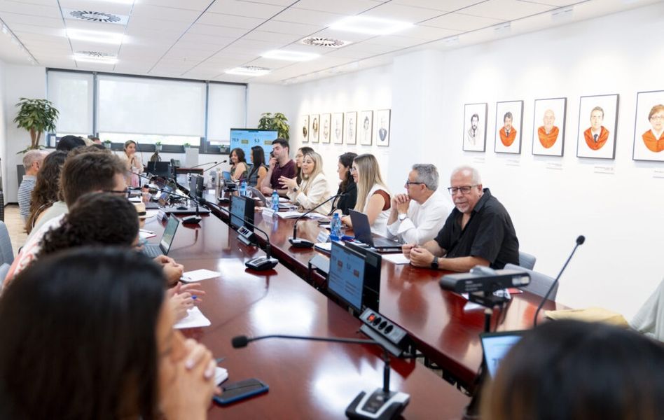 La Fira ResilientES reunix en la UV experiències d'economia social per a connectar territori, ocupació i innovació social