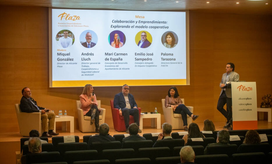 FEVECTA asiste a la cuarta gala de los premios Plaza Emprendedores y la presentación del anuario 2023