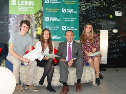 Caixa Popular beca a tres alumnes del Grau de Lideratge Emprenedor i Innovació de Florida Universitària