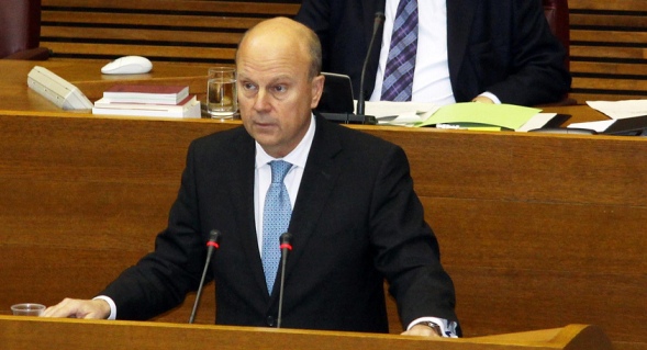 Buch presenta en Les Corts una estratègia per la competitivitat de la Comunitat horitzó 2020