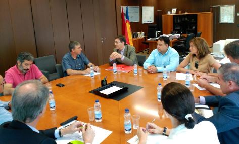 El conseller d'Economia Sostenible es compromet a situar el cooperativisme com a agent econòmic i social a la Comunitat Valenciana