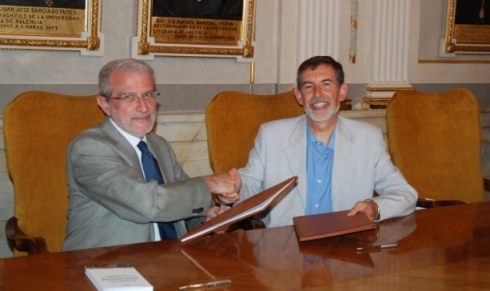 La Universitat de València i Caixa Popular creen la ‘Càtedra Cooperativa Caixa Popular del desenvolupament territorial i economia social valencians’