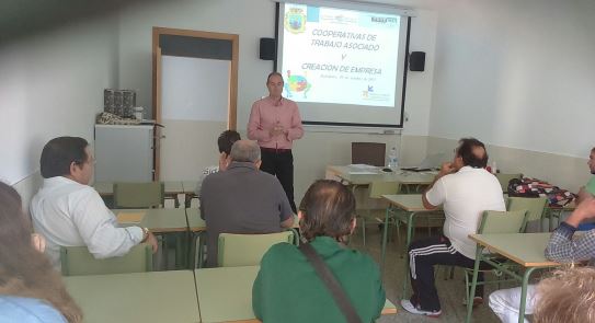 Benidorm organiza un taller sobre cooperativas para alumnado de su Escuela Taller