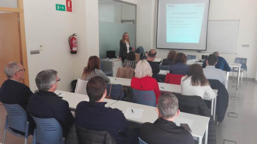 FEVECTA celebra una nova sessió a Xàtiva sobre la legalització telemàtica dels Llibres Socials