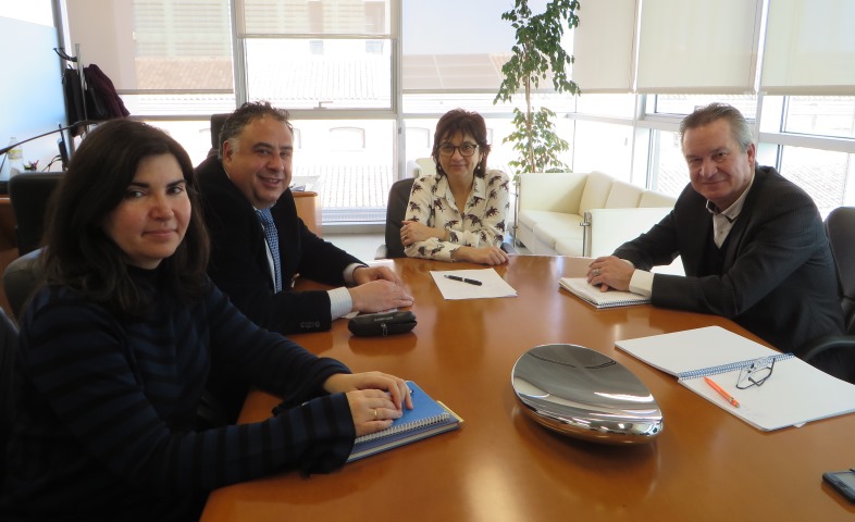 Emilio Sampedro se reúne con la secretaria autonómica de Economía para abordar las necesidades del sector