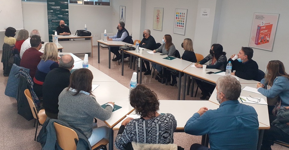 El cap de secció d'Economia Social d'Alacant manté una trobada amb assessories cooperatives federades a FEVECTA