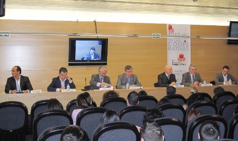 Vañó anima les cooperatives a ser una alternativa real d'ocupació per a jóvens  i desocupats